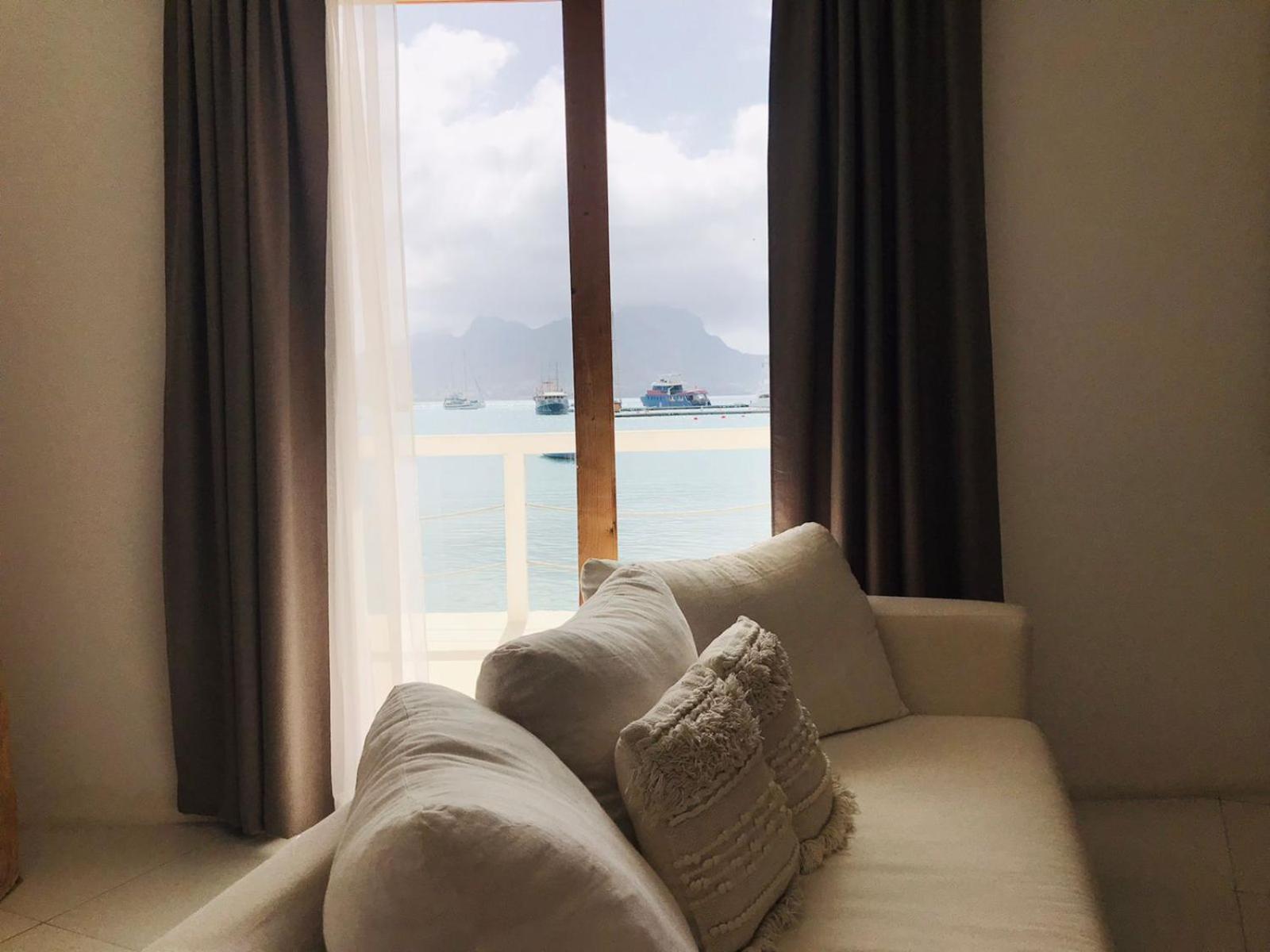Quarto Duplo Deluxe com Varanda e Vista Mar